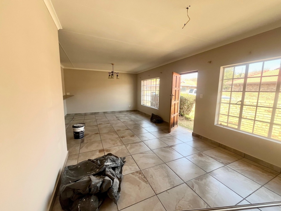 To Let 3 Bedroom Property for Rent in Protea Park North West